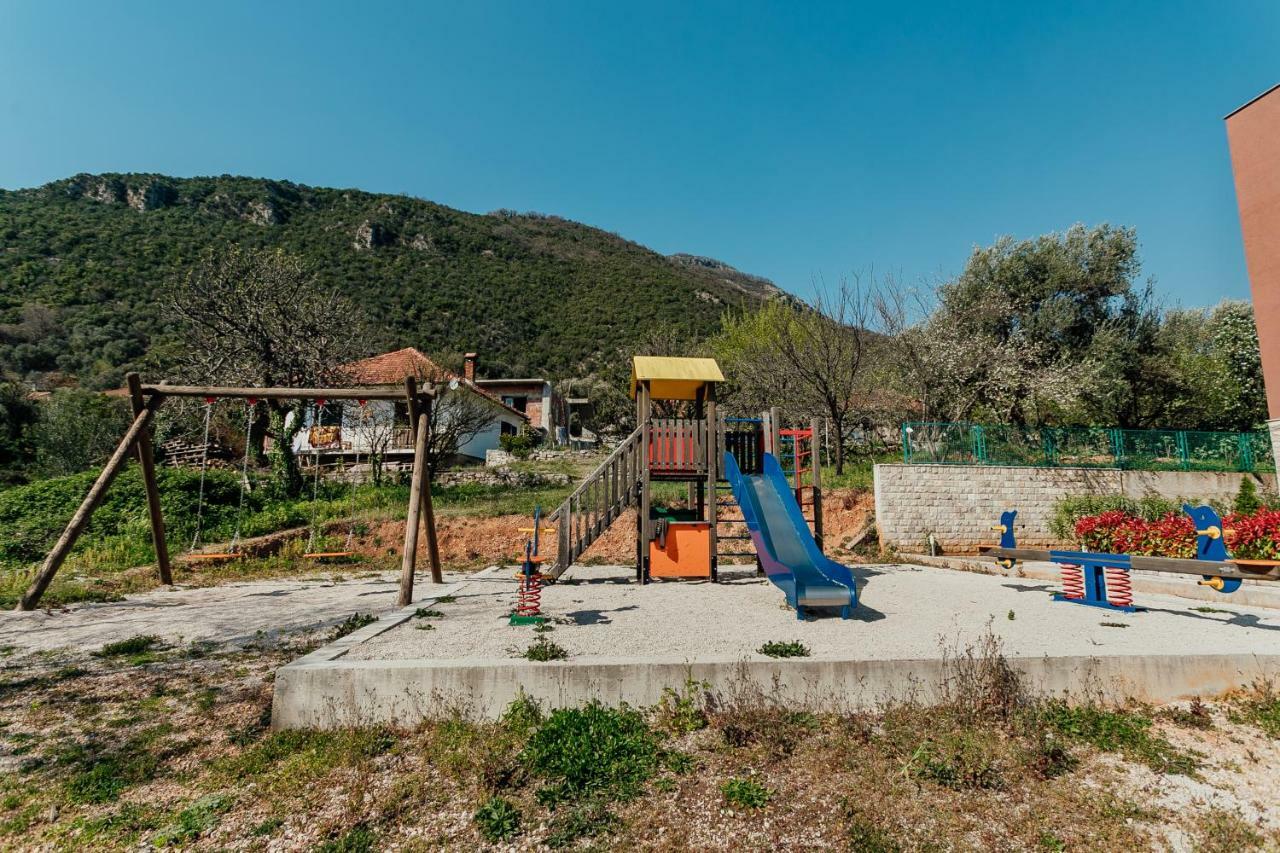 Acacia Hill A3 Διαμέρισμα Ðenovići Εξωτερικό φωτογραφία