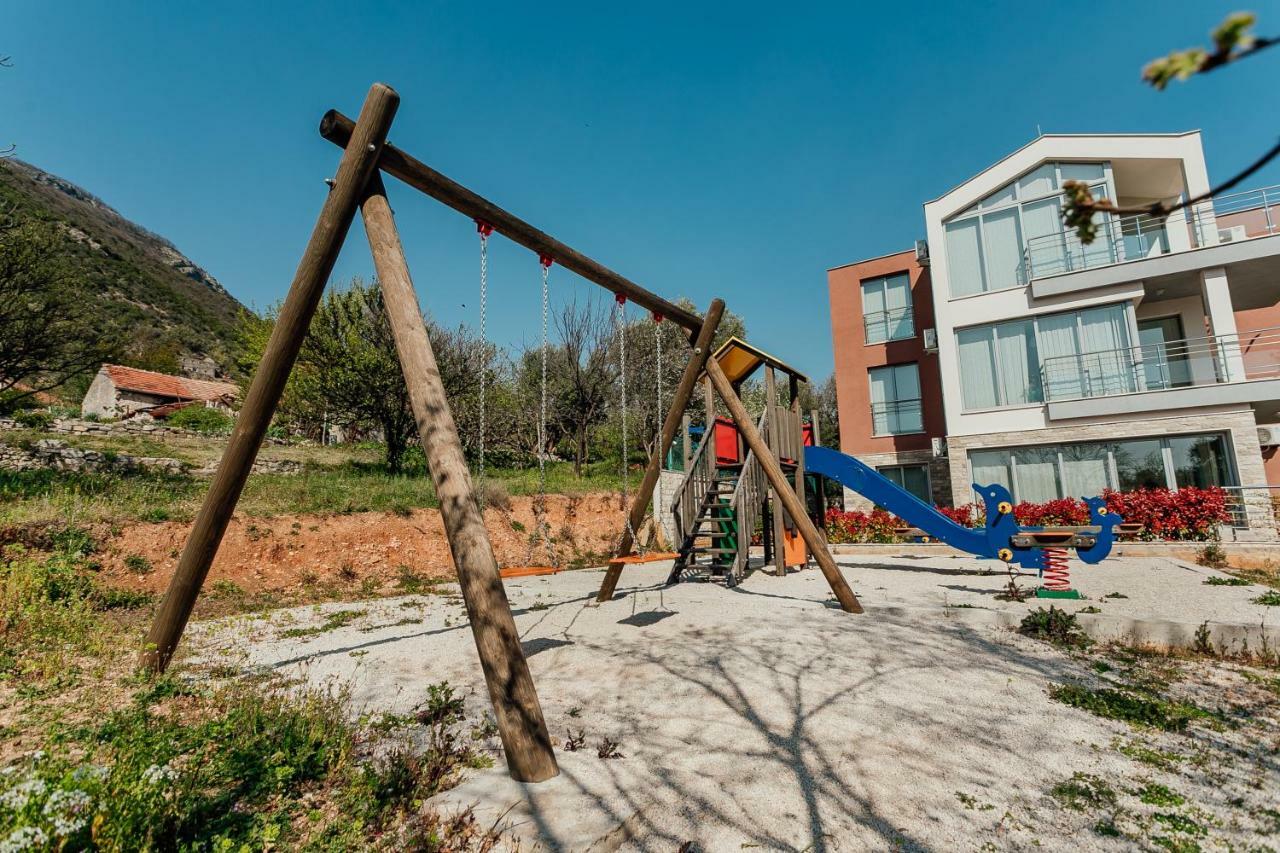 Acacia Hill A3 Διαμέρισμα Ðenovići Εξωτερικό φωτογραφία